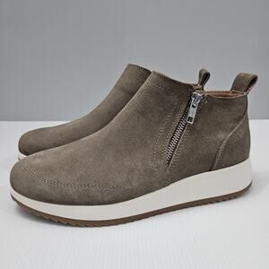 Blondo Ellorie Ankle Bootie Sneaker Waterproof Wedge Taupe Brown Suede Size 9